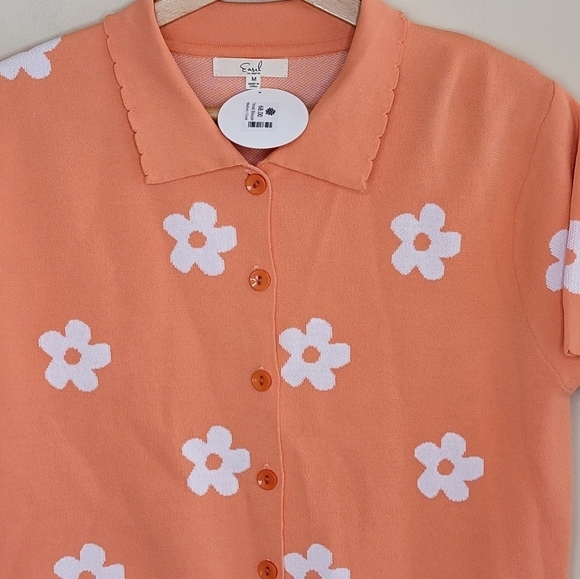 NWT Easel | Orange & White Daisy Floral Print Button Front Short Sleeve Medium - Picture 2 of 4